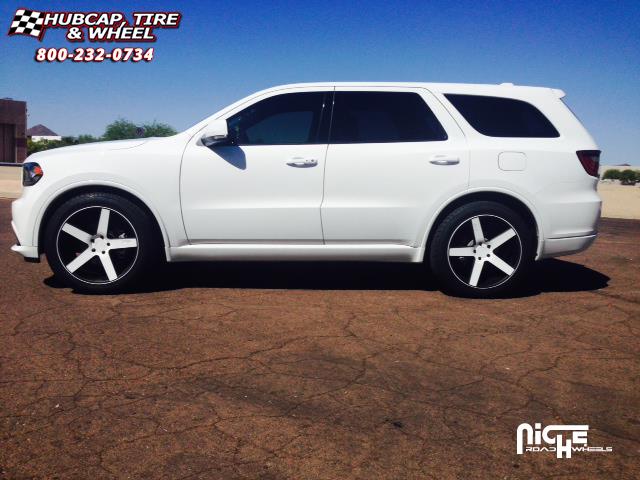vehicle gallery/dodge durango niche milan m134 suv 22x10  Black & Machined with Dark Tint wheels and rims