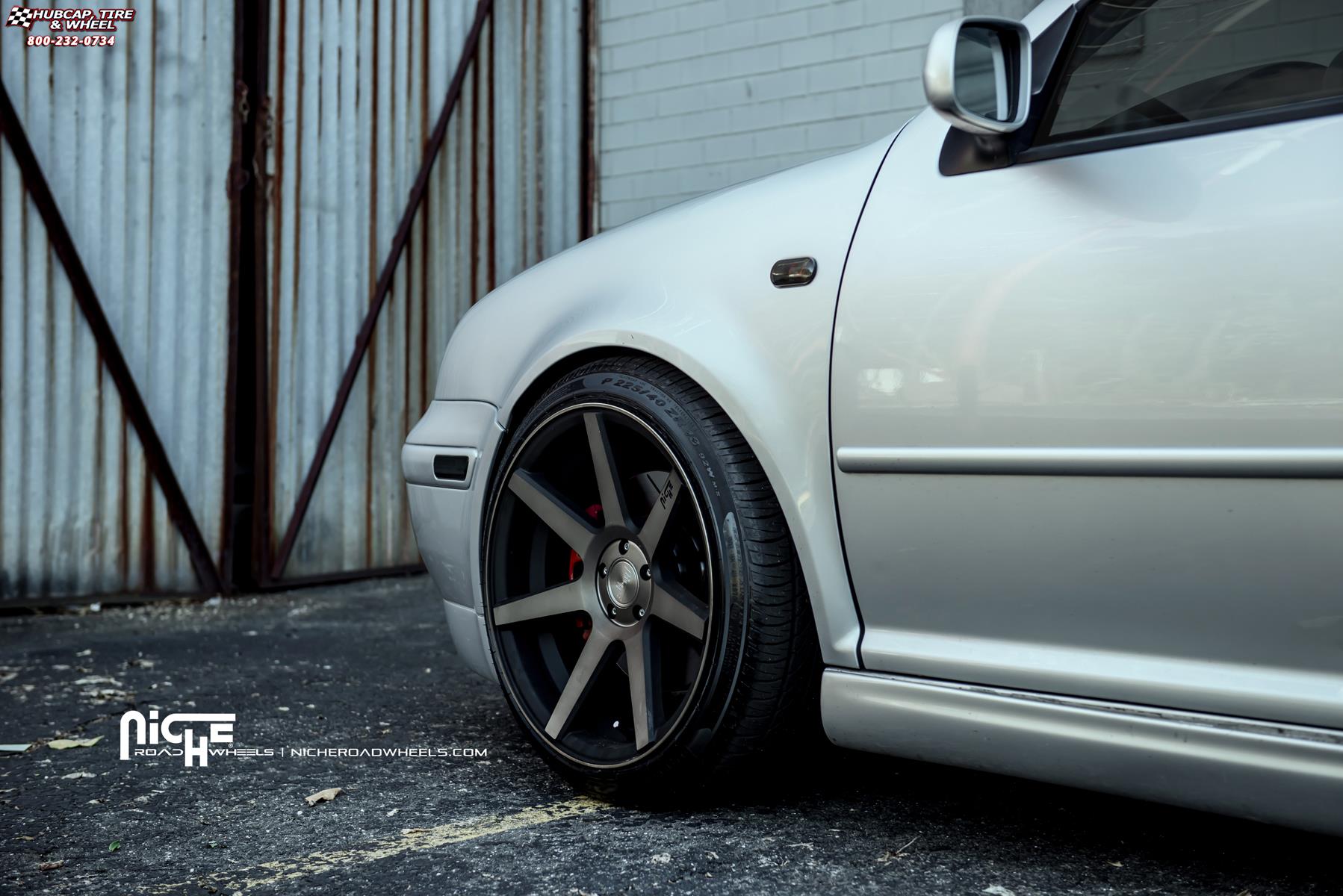 vehicle gallery/volkswagen gti niche verona m150 18x95 Black & Machined with Dark Tint wheels and rims