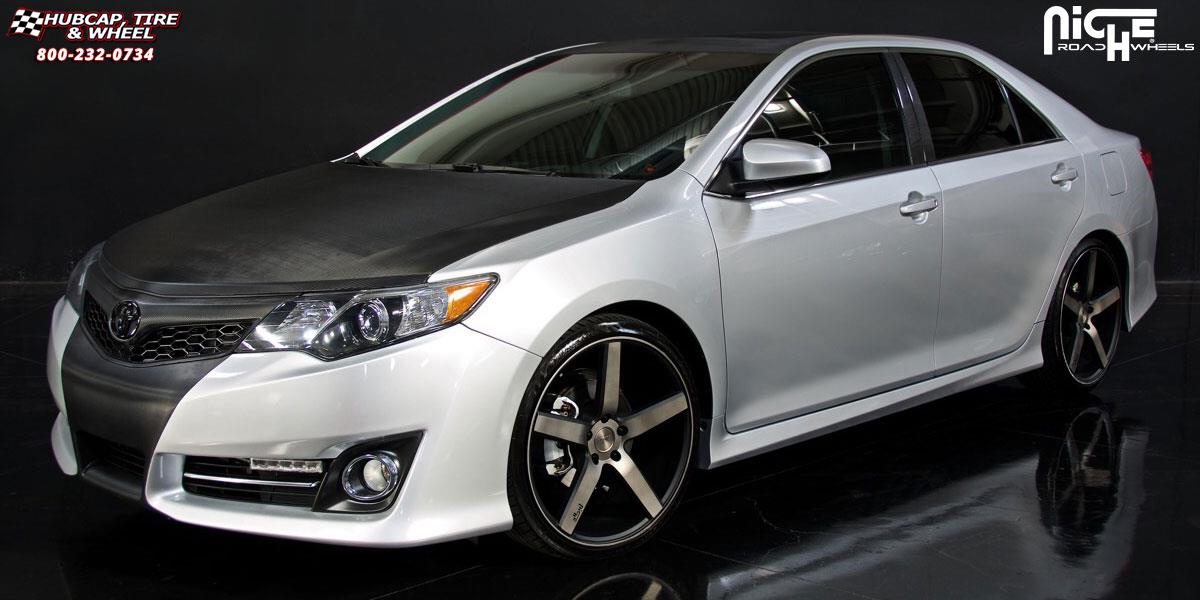 vehicle gallery/toyota camry niche milan m134 20x85 Black & Machined with Dark Tint wheels and rims